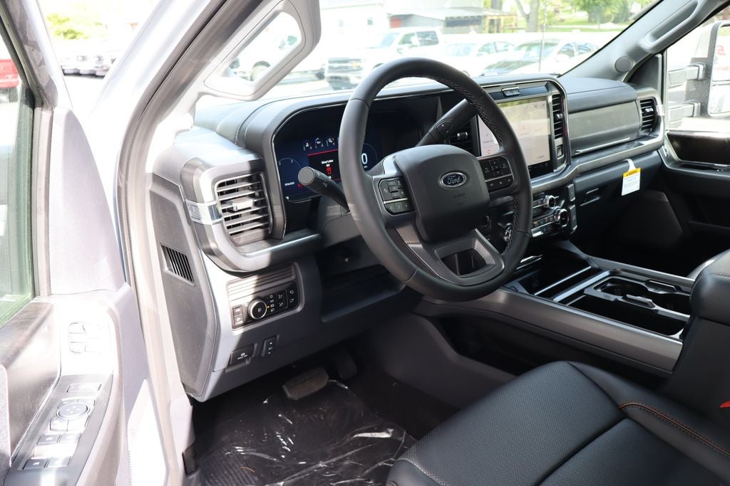 2026 Ford F-350SD Lariat DRW