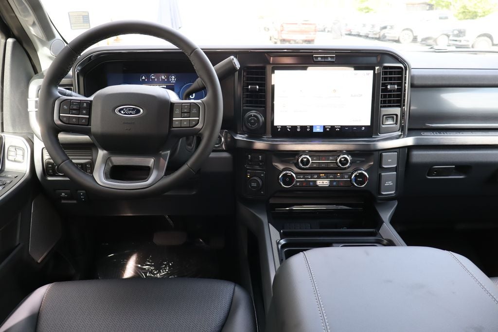 2026 Ford F-350SD Lariat DRW