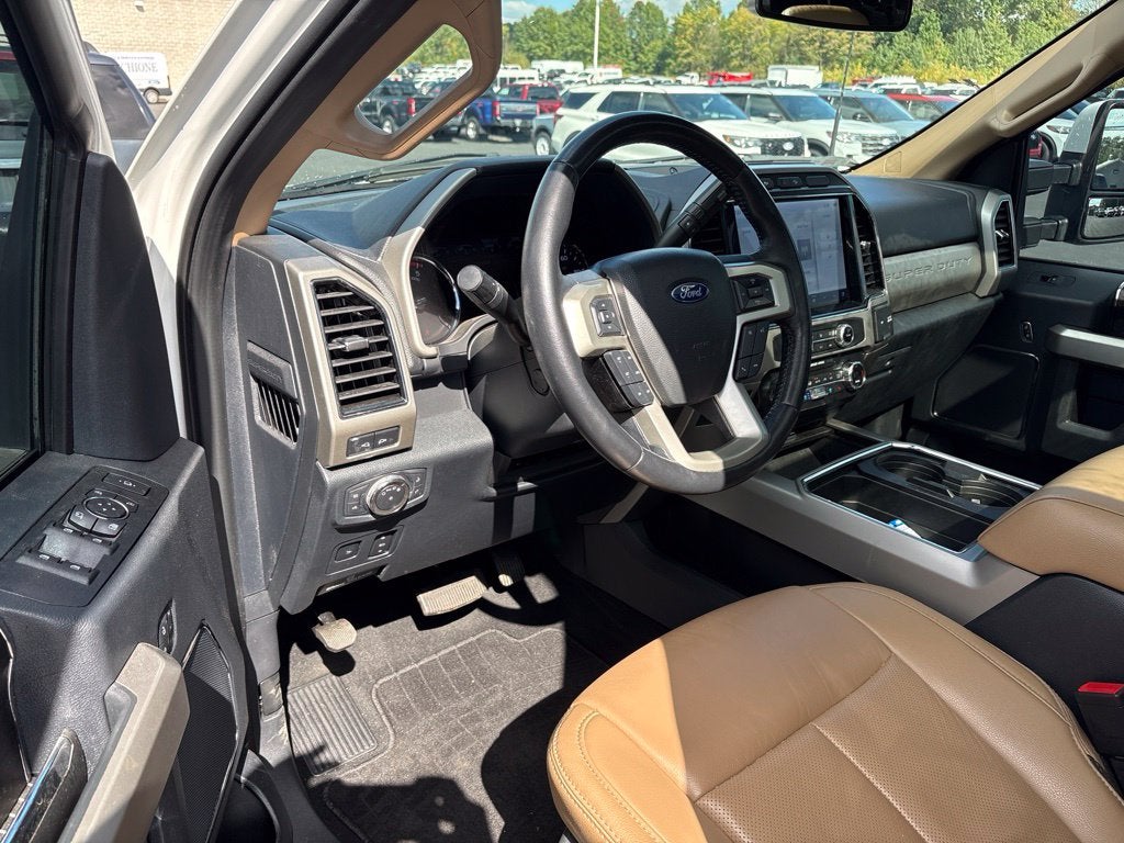2022 Ford F-350SD Lariat DRW