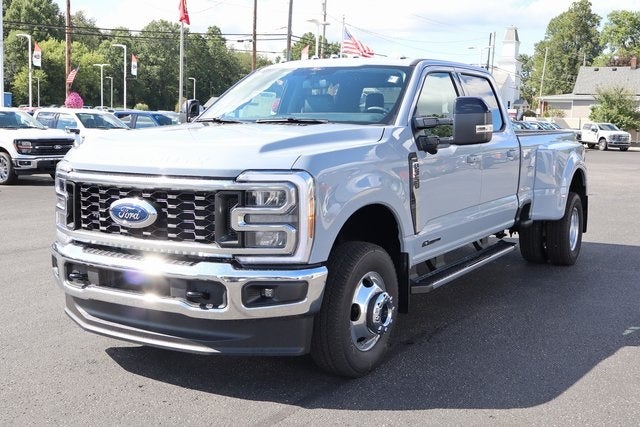 2026 Ford F-350SD Lariat DRW