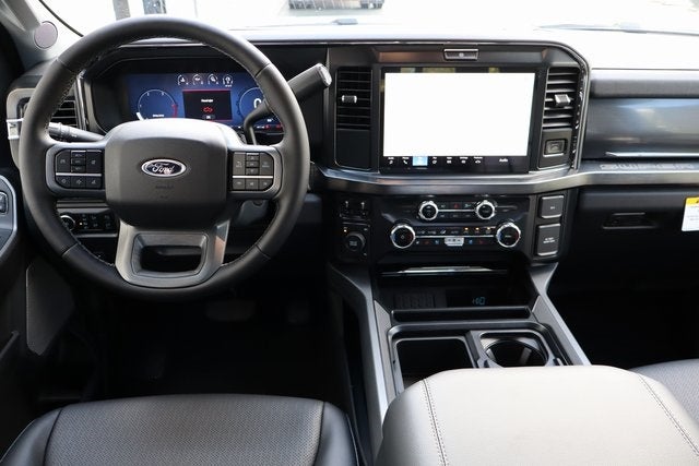 2026 Ford F-350SD Lariat DRW