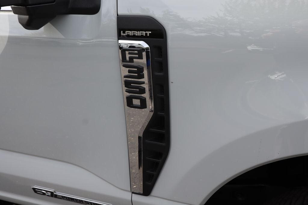 2026 Ford F-350SD Lariat DRW