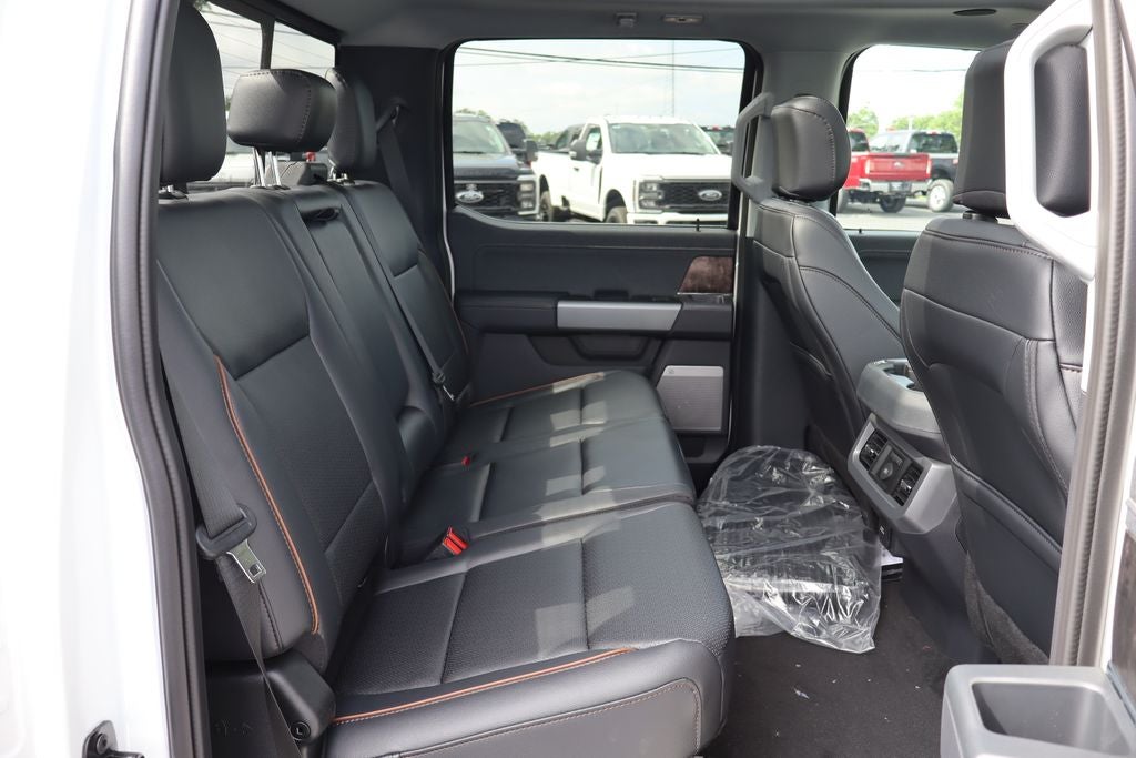 2026 Ford F-350SD Lariat DRW