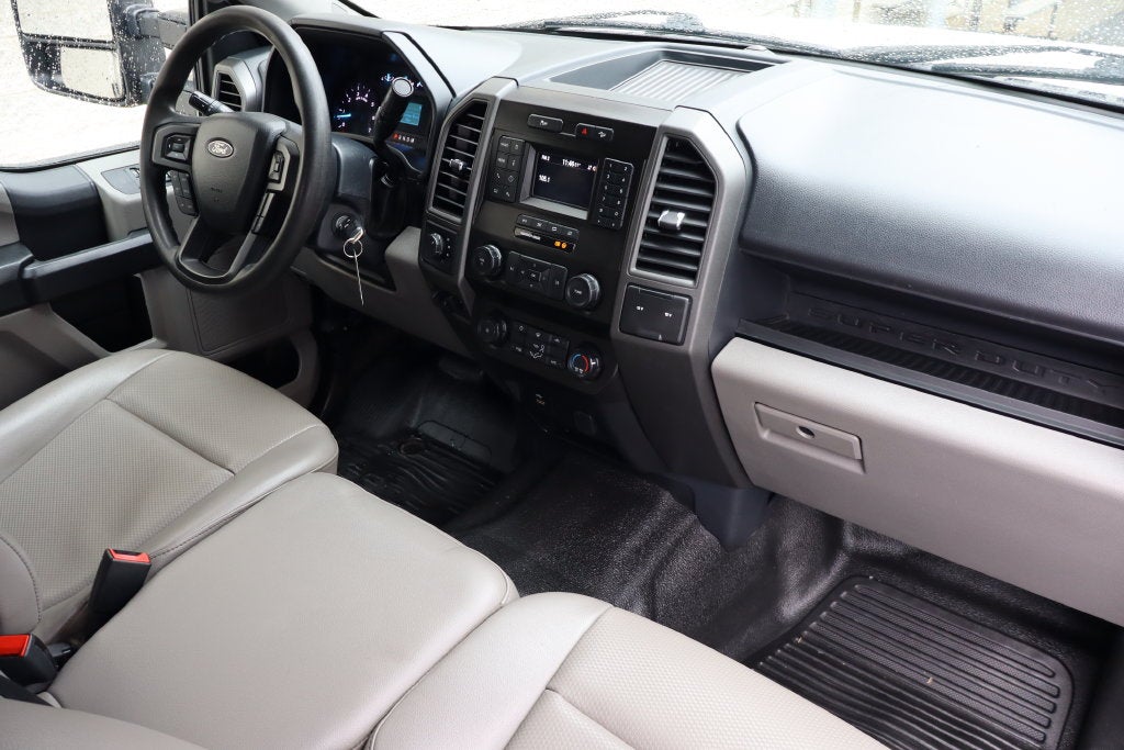 2022 Ford F-350SD XL
