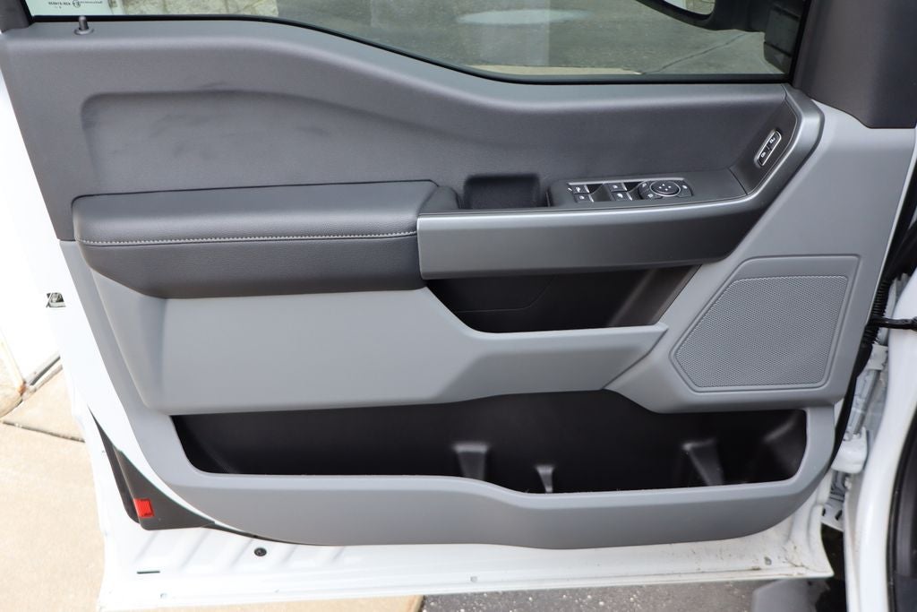 2026 Ford F-350SD XLT w/8' Knapheide Service Body