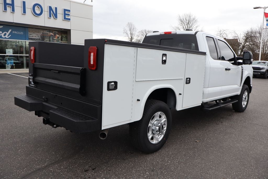 2026 Ford F-350SD XLT w/8' Knapheide Service Body