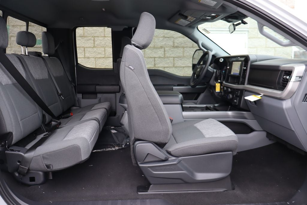 2026 Ford F-350SD XLT w/8' Knapheide Service Body