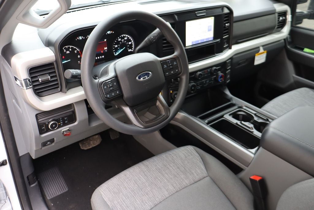 2026 Ford F-350SD XLT w/8' Knapheide Service Body