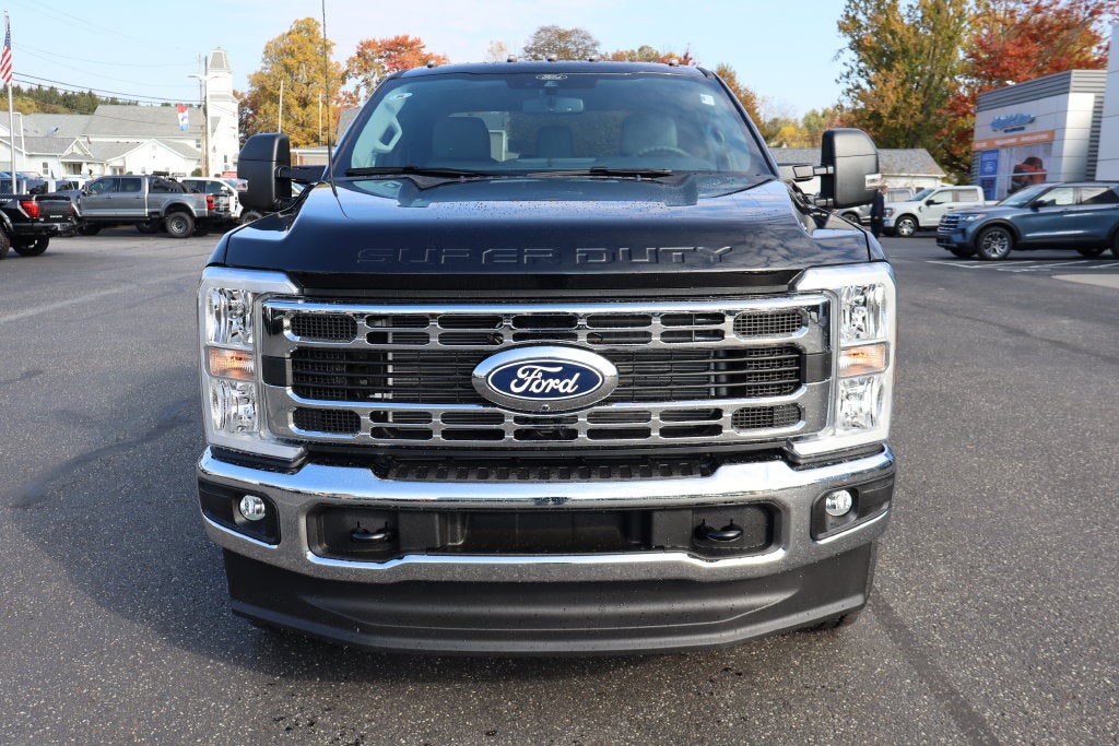 2027 Ford F-350SD XLT
