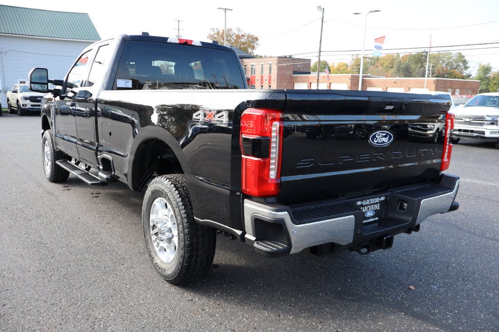 2027 Ford F-350SD XLT