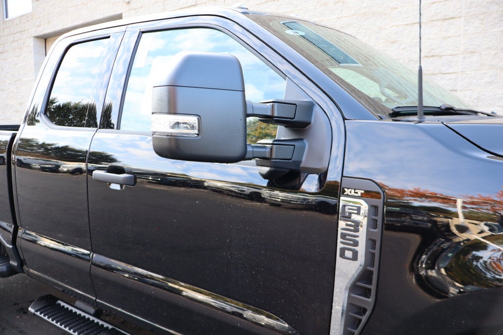 2027 Ford F-350SD XLT