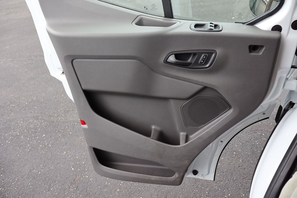 2025 Ford Transit-250 MR