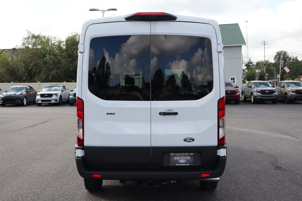 2027 Ford Transit-250 MR