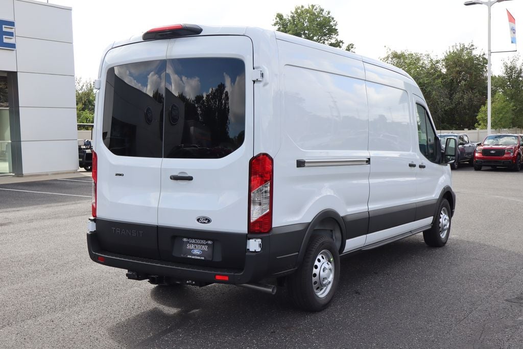 2027 Ford Transit-250 MR