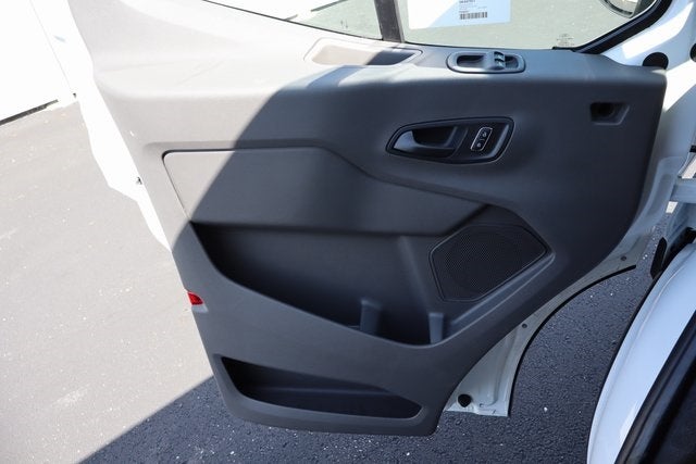 2025 Ford Transit-250 LR