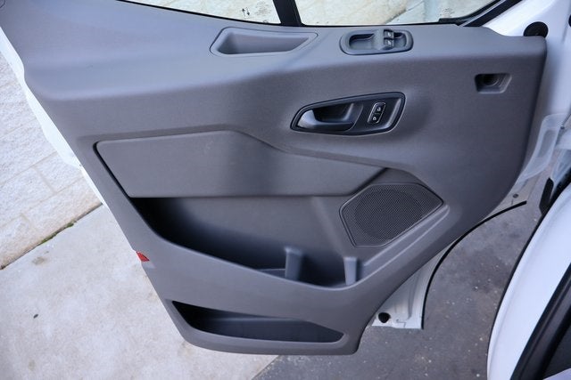 2025 Ford Transit-250 LR