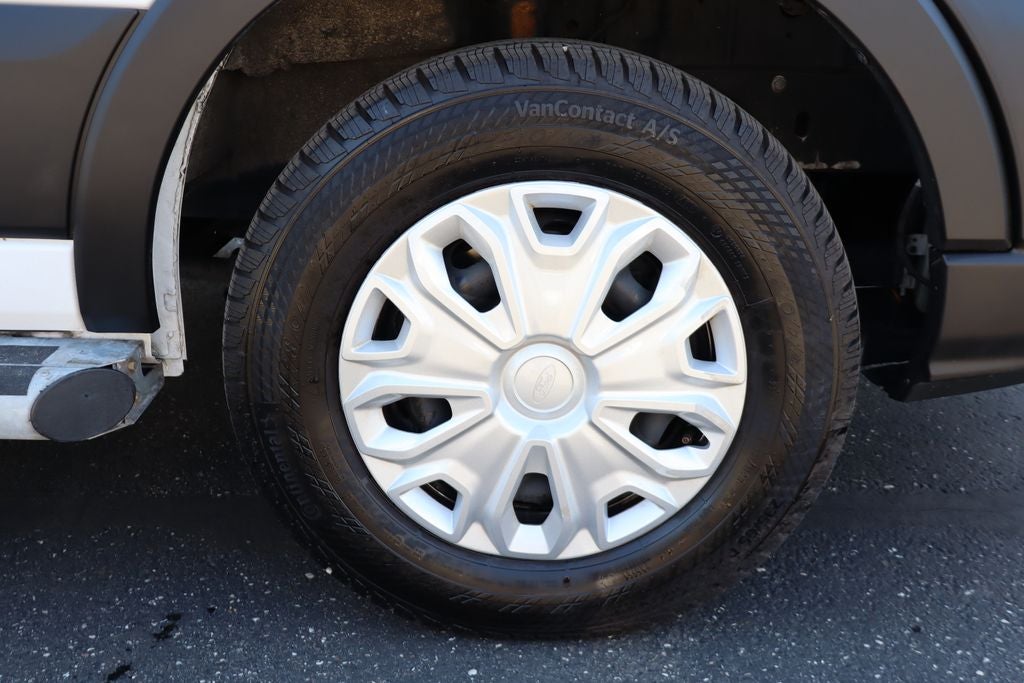 2024 Ford Transit-250 LR