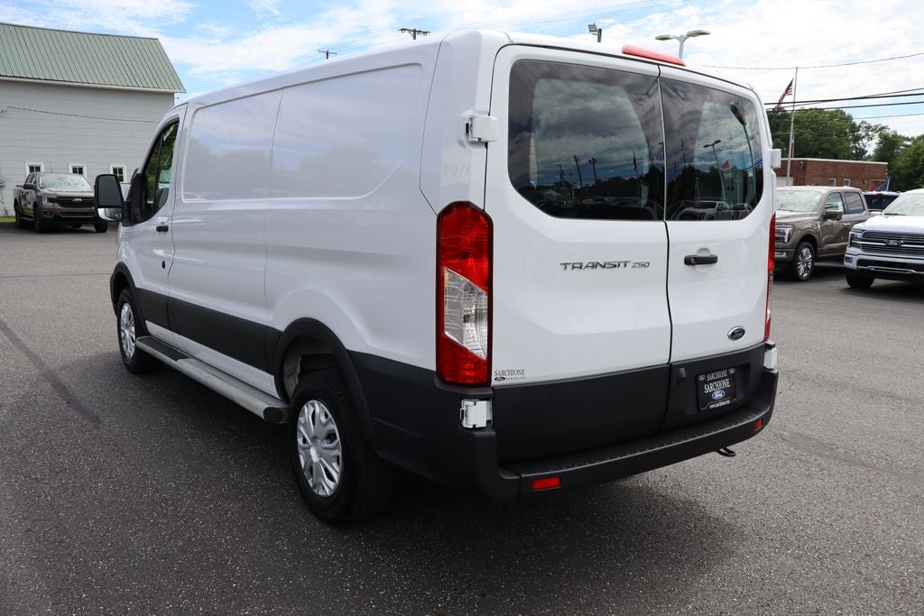 2025 Ford Transit-250 LR
