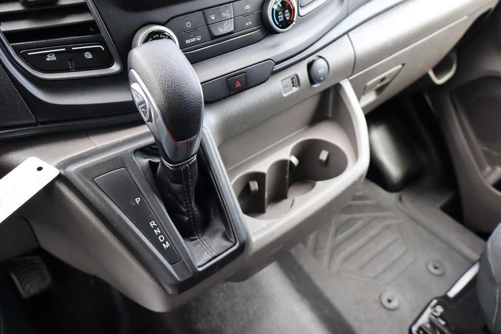 2025 Ford Transit-250 LR