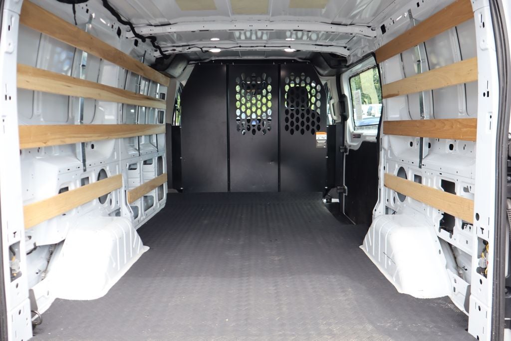 2025 Ford Transit-250 LR