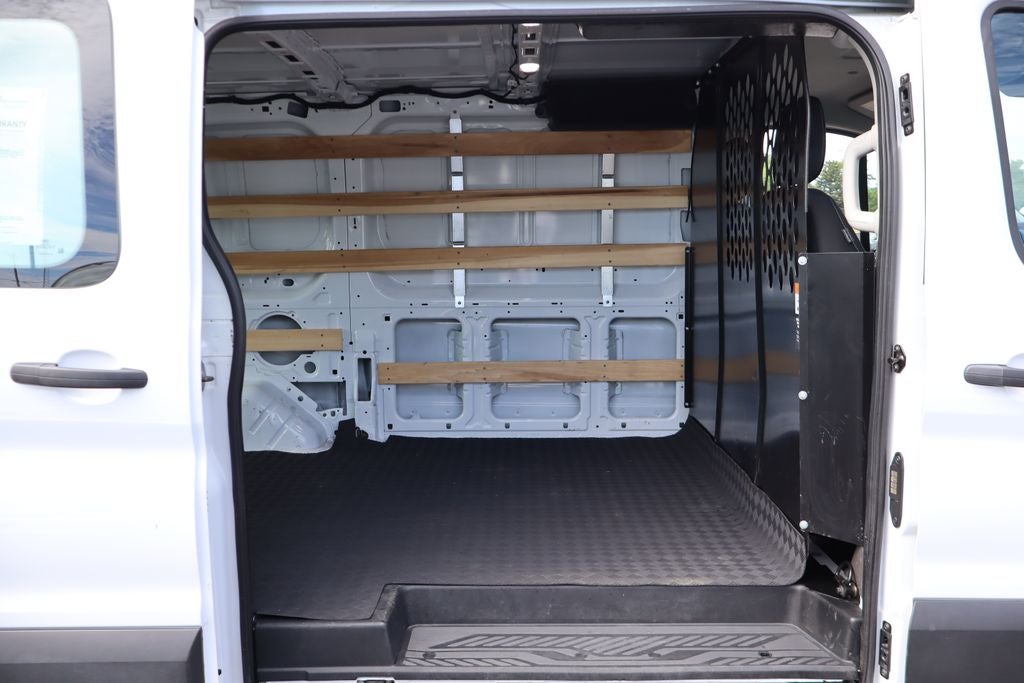 2025 Ford Transit-250 LR