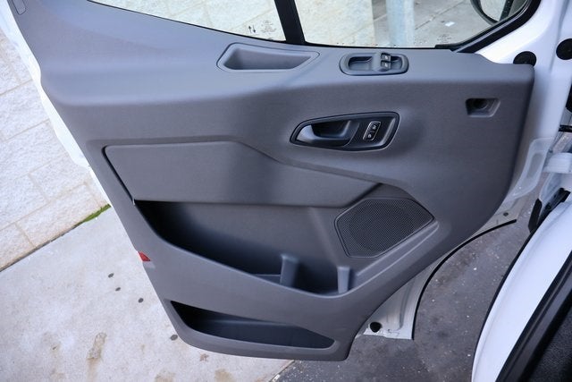 2025 Ford Transit-250 LR