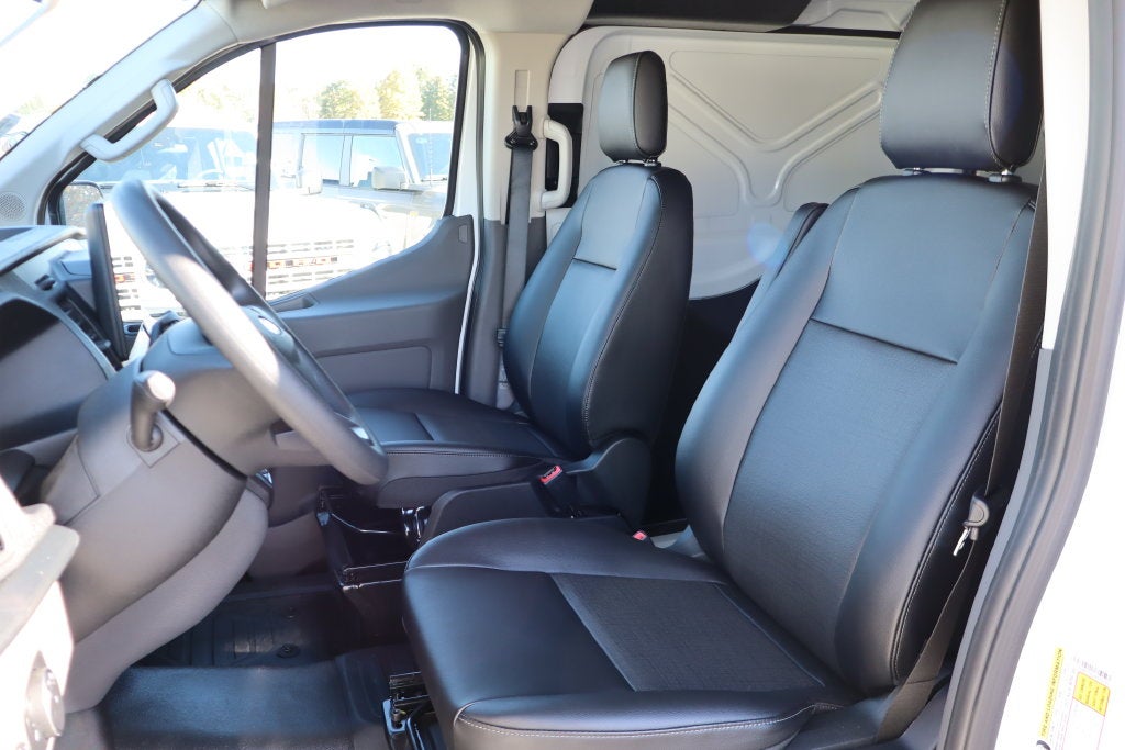 2027 Ford Transit-250 LR