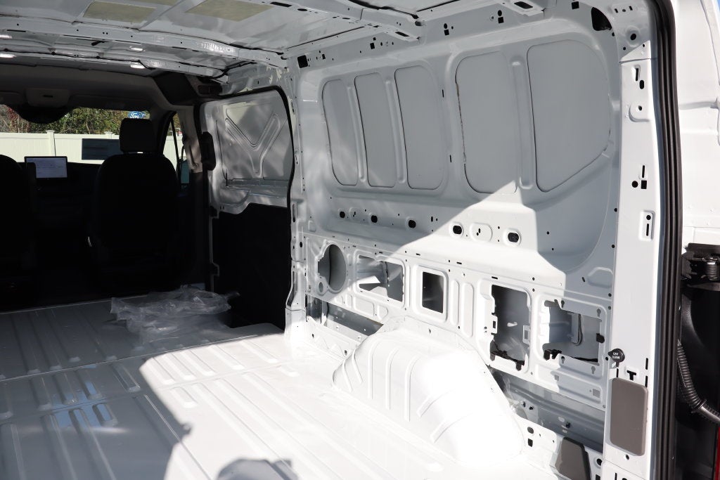 2027 Ford Transit-250 LR