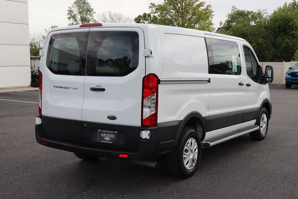 2024 Ford Transit-250 LR