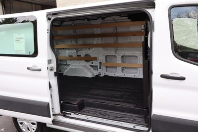 2024 Ford Transit-250 LR