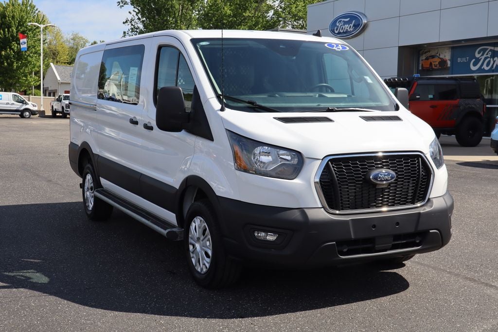 2024 Ford Transit-250 LR