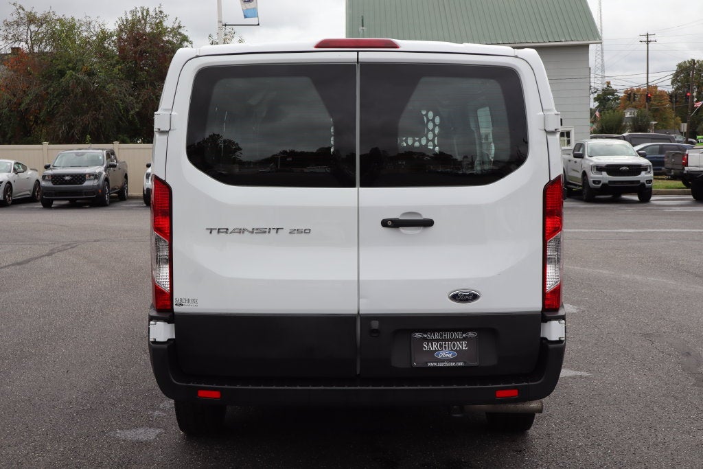 2025 Ford Transit-250 LR