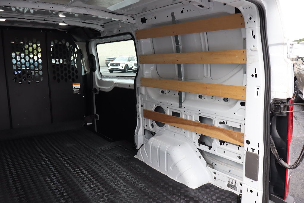 2025 Ford Transit-250 LR