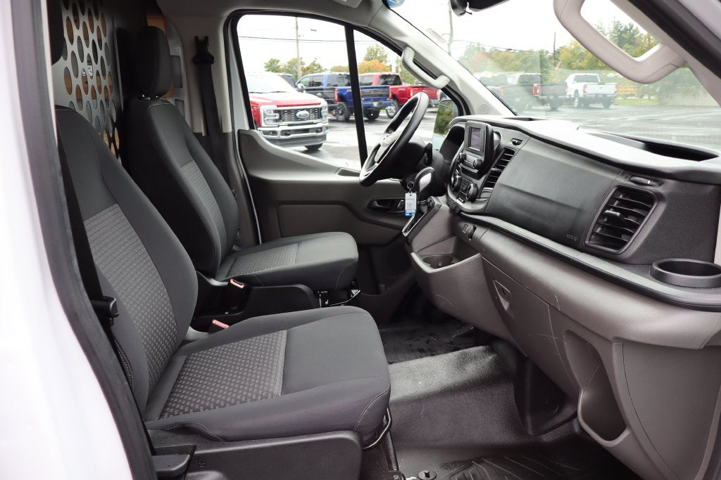 2025 Ford Transit-250 LR
