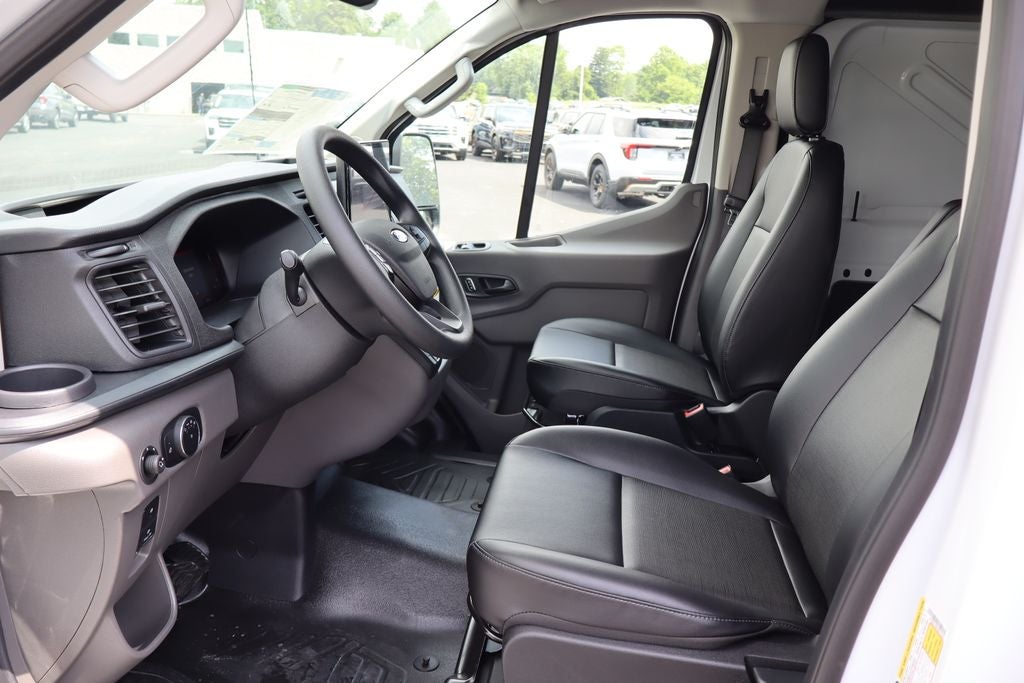 2026 Ford Transit-250 LR