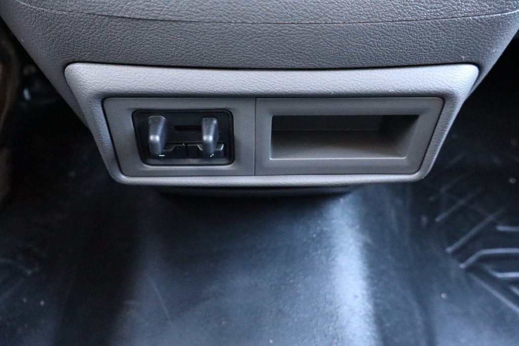 2027 Ford Transit-250 LR