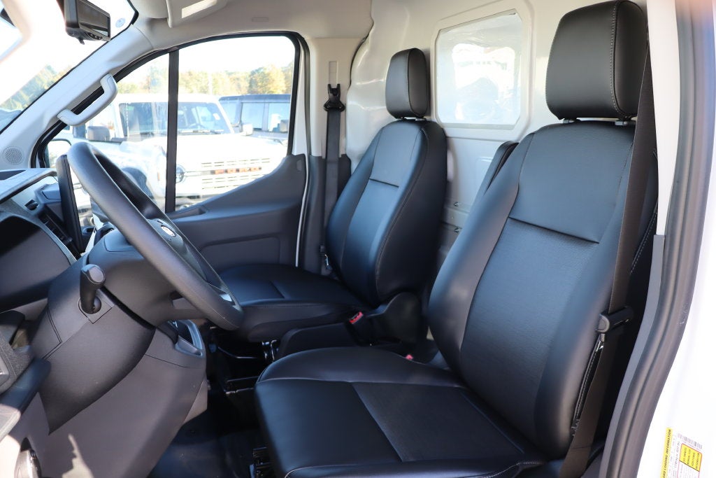 2027 Ford Transit-250 LR