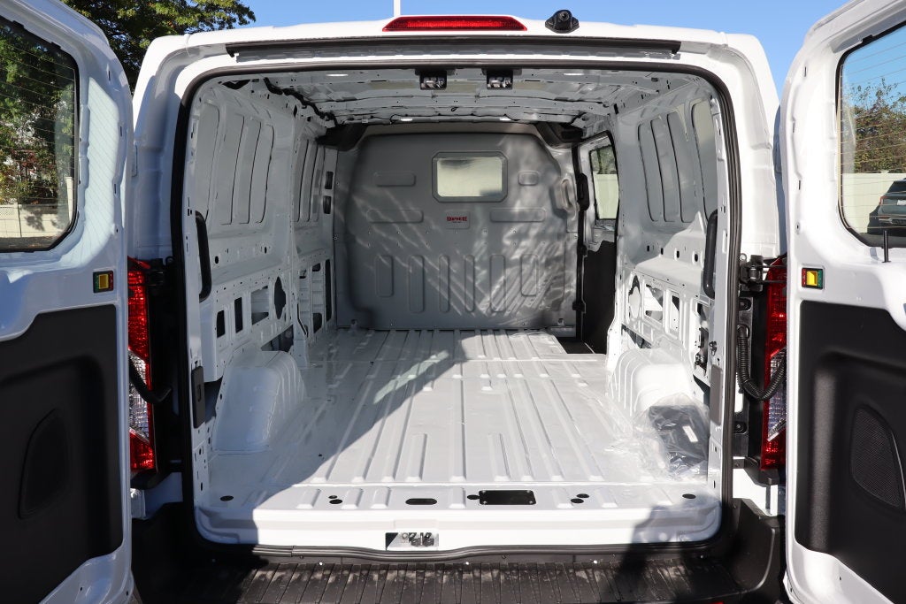 2027 Ford Transit-250 LR