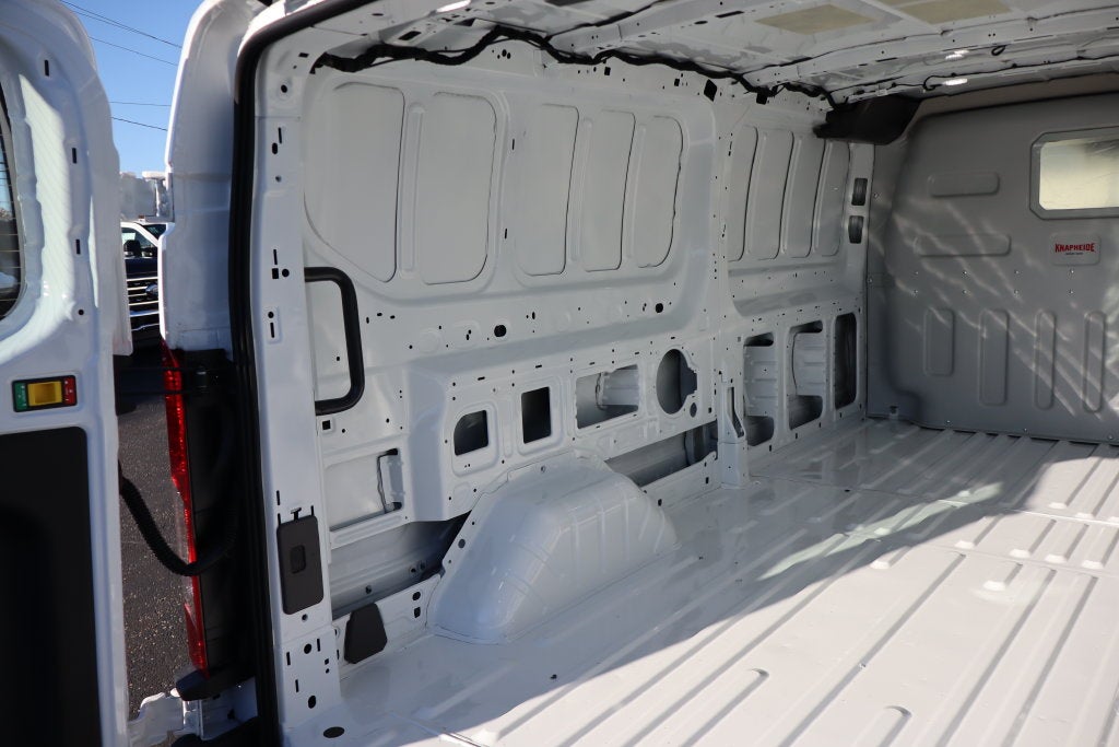 2027 Ford Transit-250 LR