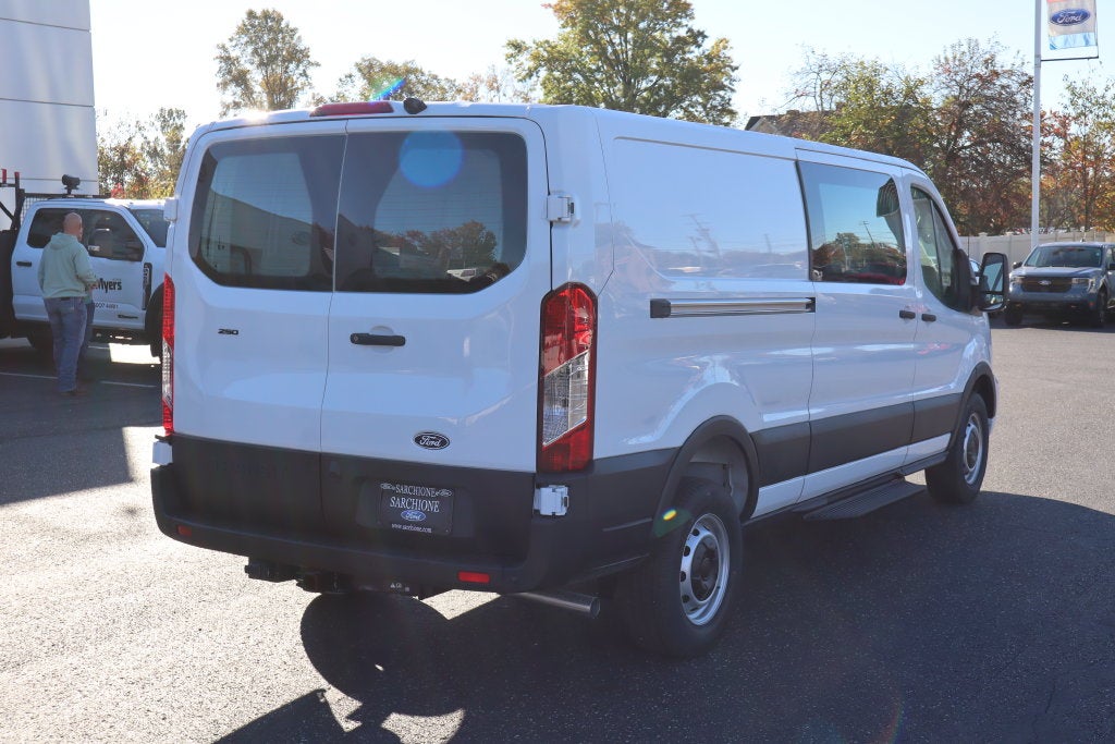 2027 Ford Transit-250 LR