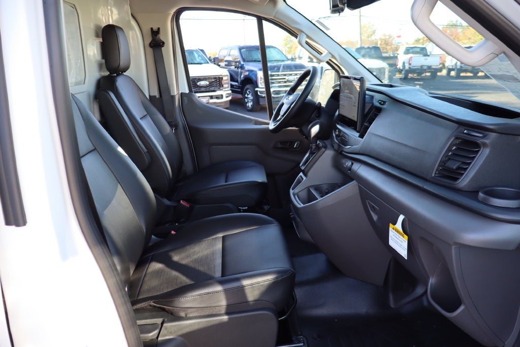 2027 Ford Transit-250 LR