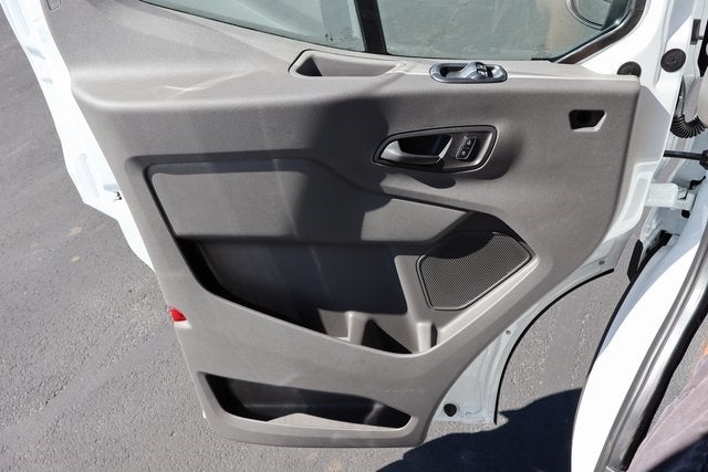 2025 Ford Transit-250 LR