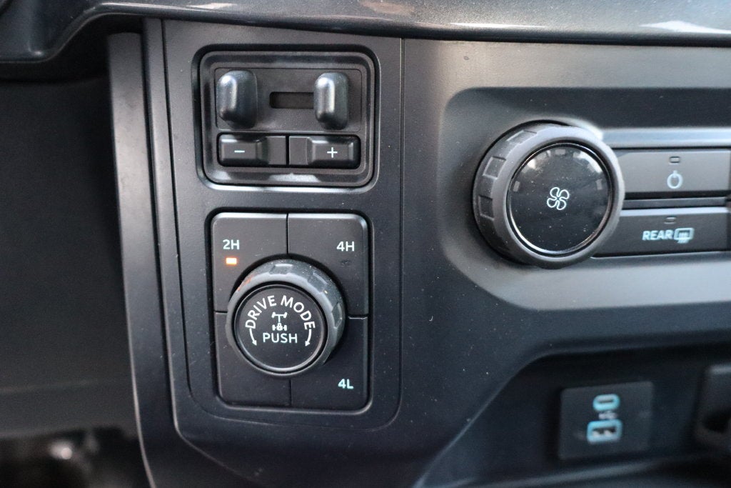 2022 Ford F-150 STX