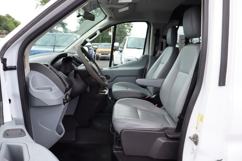 2015 Ford Transit-150 LR