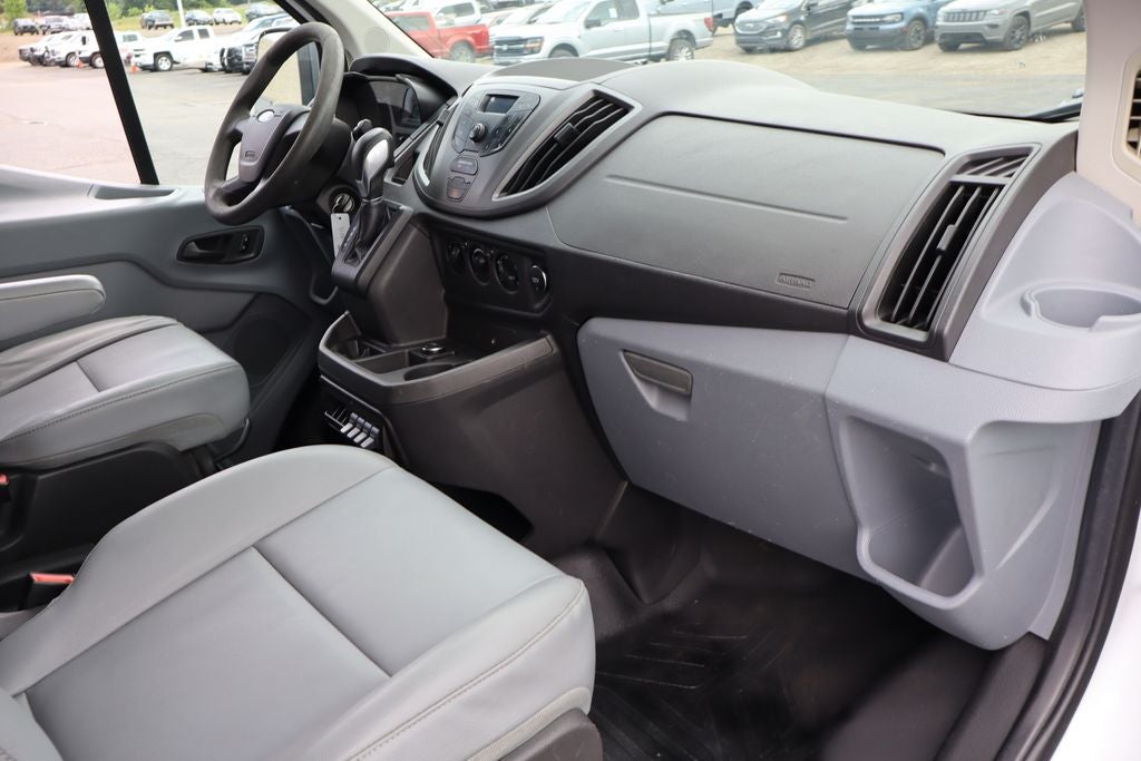 2015 Ford Transit-150 LR