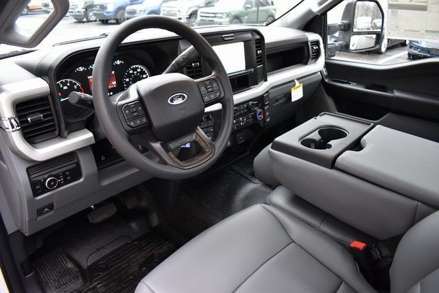 2025 Ford F-350SD XL w/8' Stahl Steel Service Body