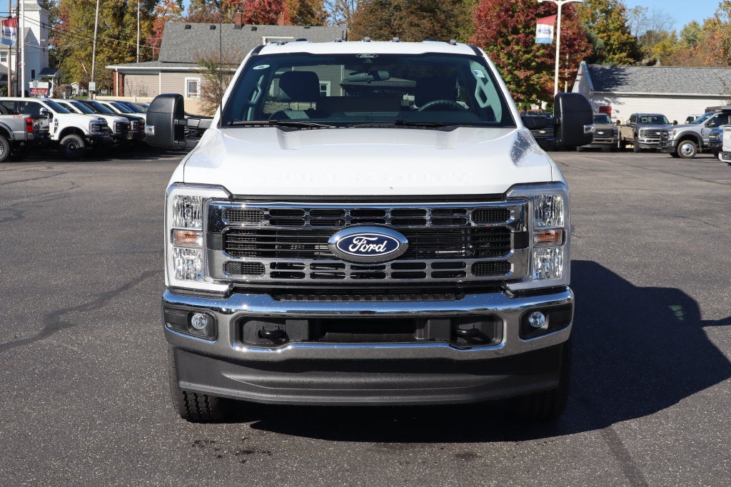 2027 Ford F-350SD XLT