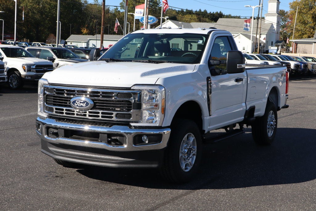 2027 Ford F-350SD XLT