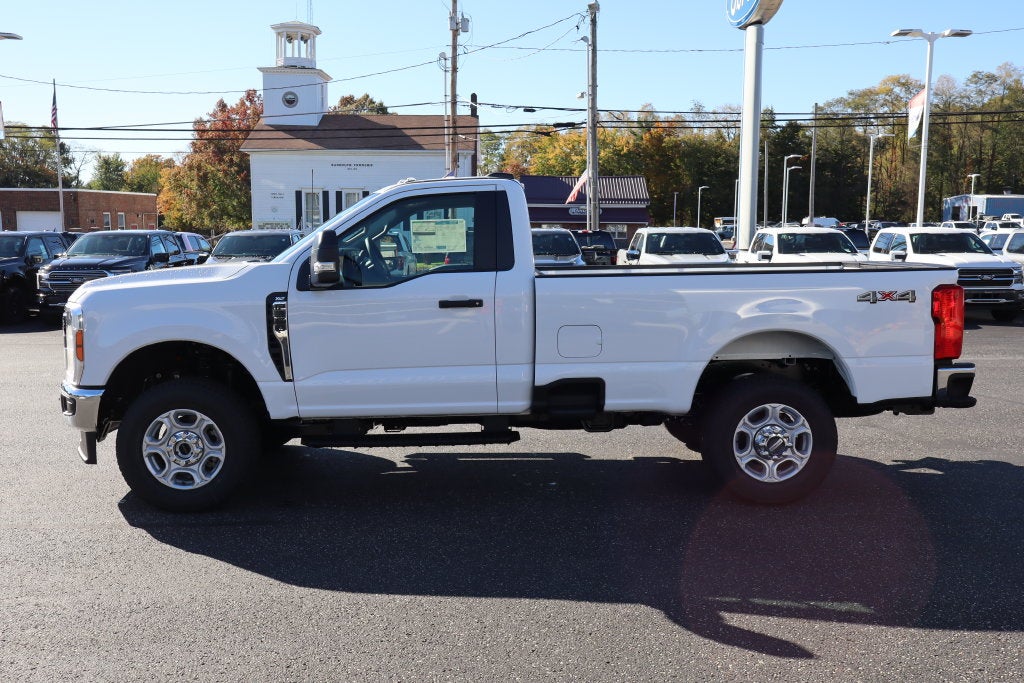 2027 Ford F-350SD XLT