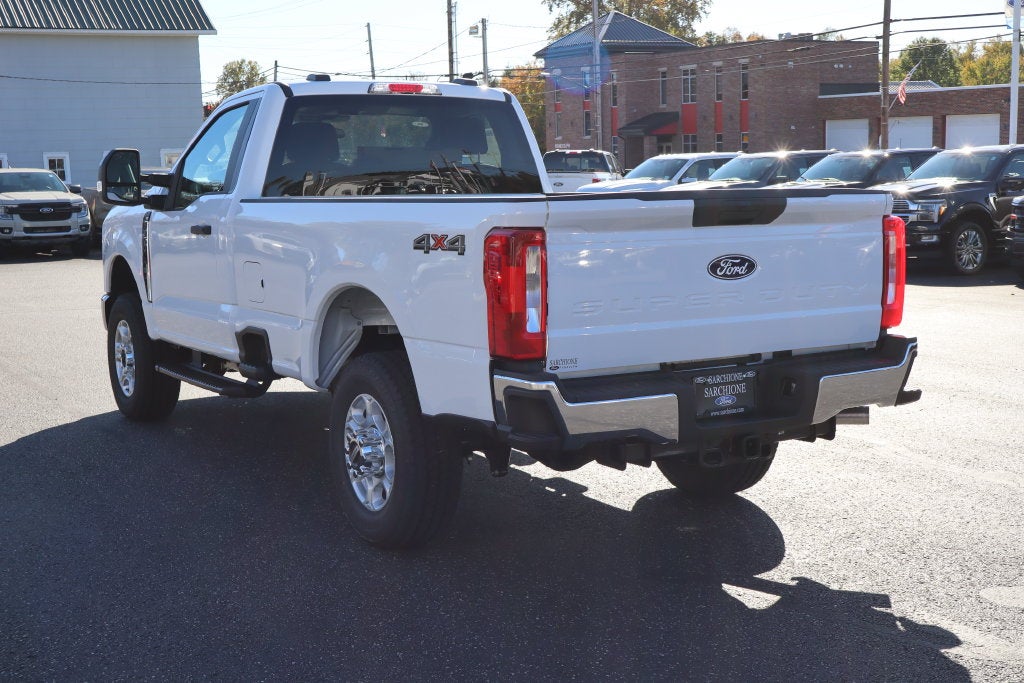2027 Ford F-350SD XLT